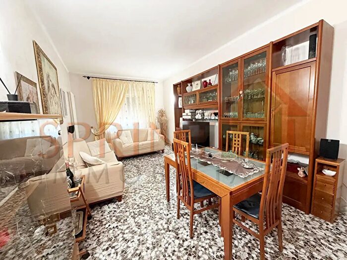 Appartamento con 5 locali in vendita in Via Giuseppe di Vittorio, Monopoli