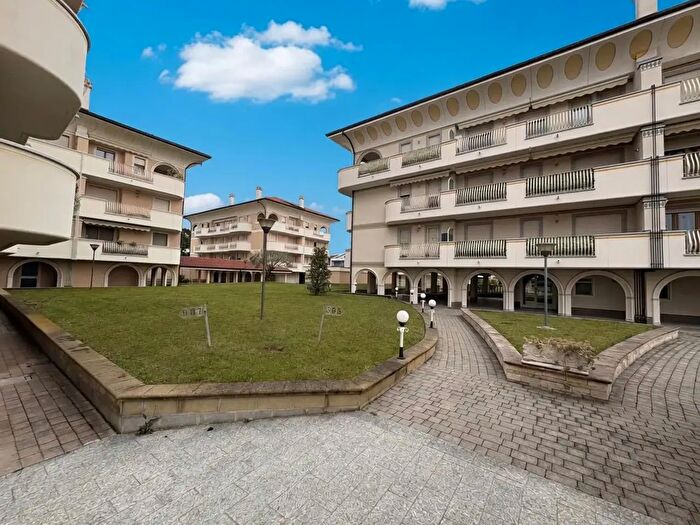 Appartamento bilocale in vendita in Via Pellico, Mesero