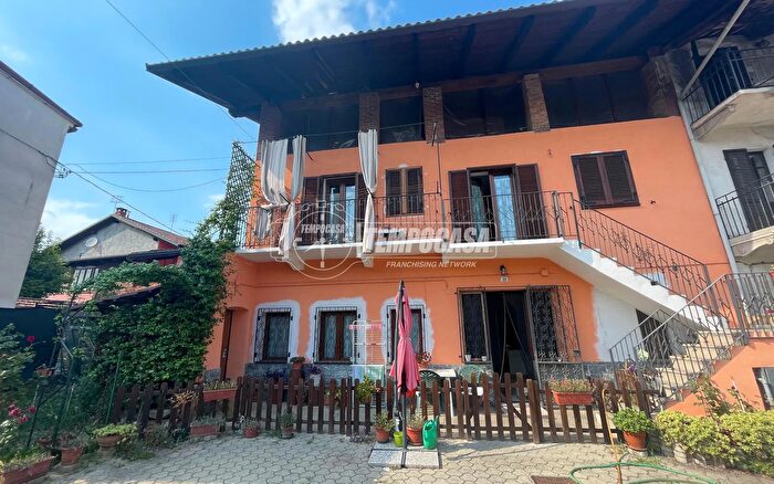 Casa con 5 locali in vendita in Via Molino, Busano
