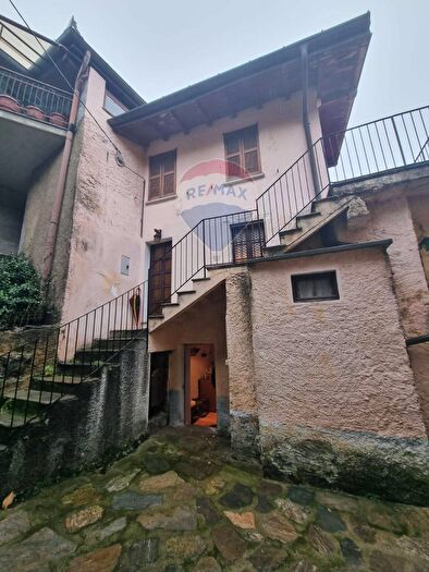 Appartamento con 6 locali in vendita in Bonaita, Agra