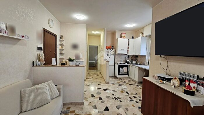 Appartamento bilocale in vendita in Via Vela, Induno Olona