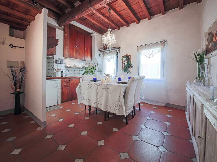 Appartamento trilocale in affitto in Via Santa Maria, Santo Spirito, Firenze