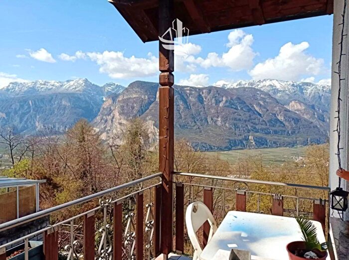 Casa quadrilocale in vendita in Frazione Grunwald, Salorno