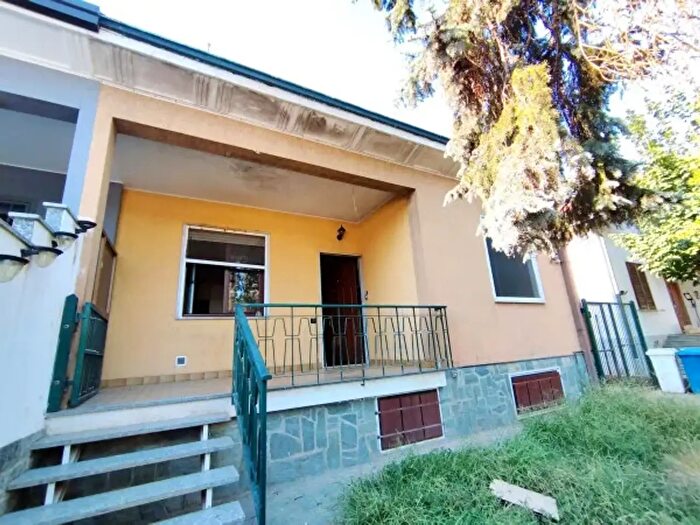 Casa trilocale in vendita in Via Trento, Rho