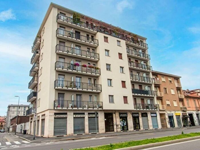 Casa quadrilocale in affitto in via Novara, San Carlo, Milano