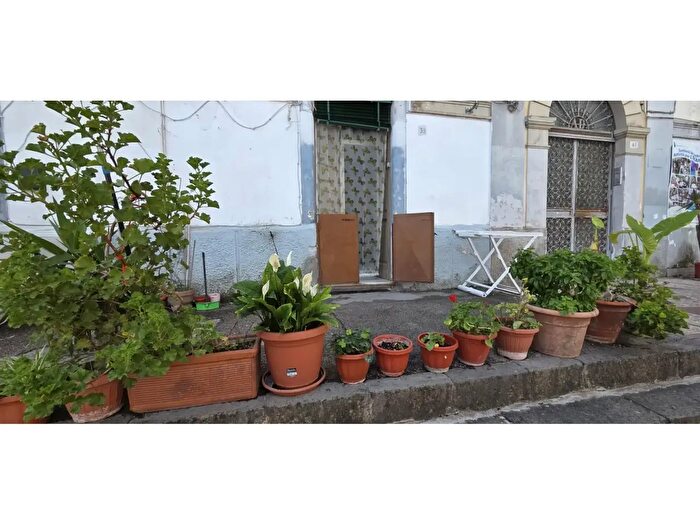 Appartamento bilocale in vendita in Piazzetta Cumana, Napoli