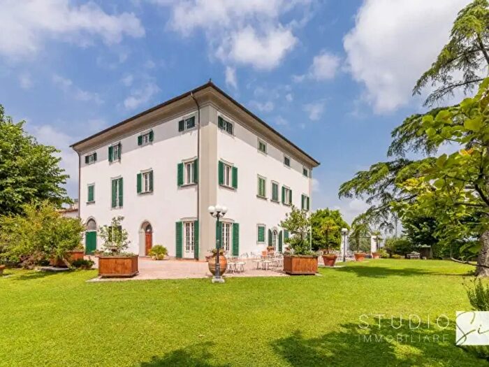 Casa con 6 locali in vendita in Via delle Corbellicce, Quarrata