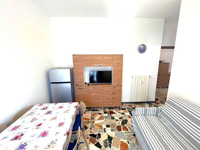 Appartamento bilocale in affitto in Via Tevere, Borghetto Santo Spirito