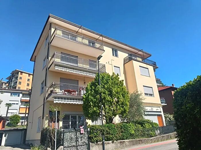 Appartamento trilocale in vendita in Como