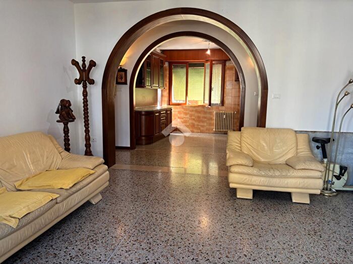 Appartamento trilocale in vendita in Via delle Marmarole, Venezia