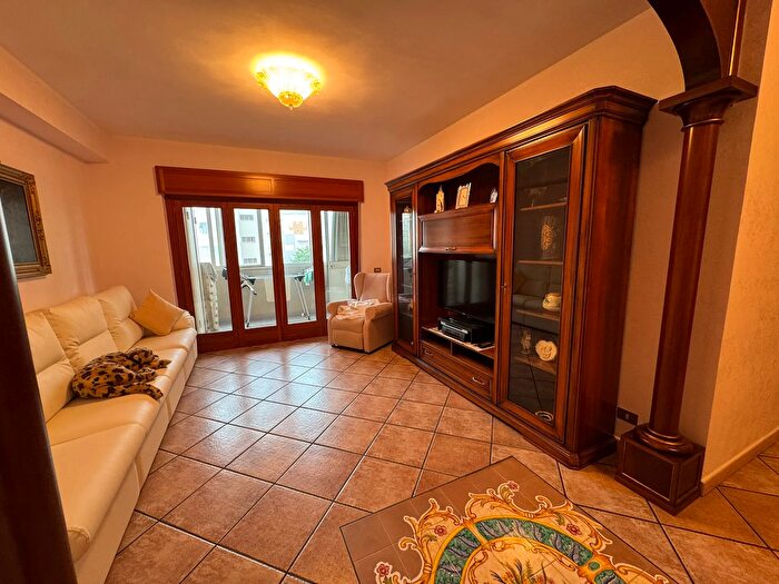 Appartamento quadrilocale in vendita in Via Prizzi, Erice