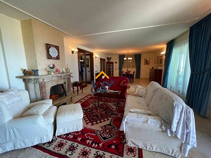 Casa con 8 locali in vendita in Martinsicuro Via del Semaforo Martinsicuro Zona Residenziale, Martinsicuro
