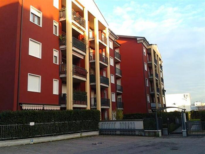Appartamento bilocale in affitto in Via Roveggia, Zona Fiera, Verona