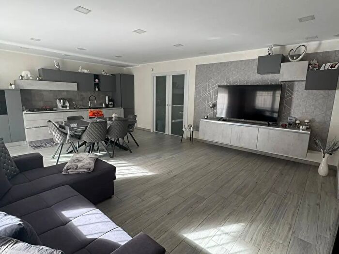 Appartamento quadrilocale in vendita in Via Enrico De Nicola, Melito Di Napoli