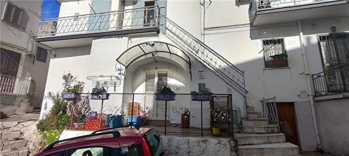 Appartamento trilocale in vendita in San Nicandro Garganico