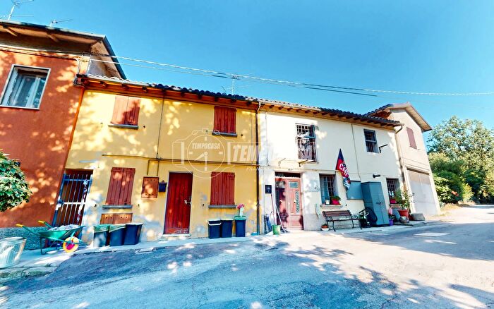 Casa trilocale in vendita in Via Chiesa Zappolino, Valsamoggia