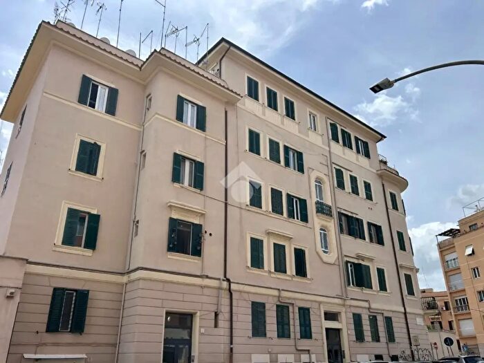 Appartamento bilocale in vendita in Via Luigi Tosti, Roma