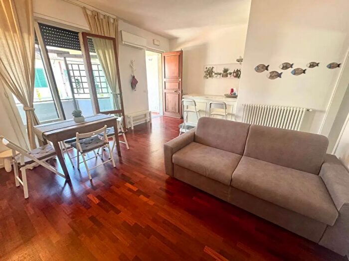 Appartamento quadrilocale in vendita in Viareggio