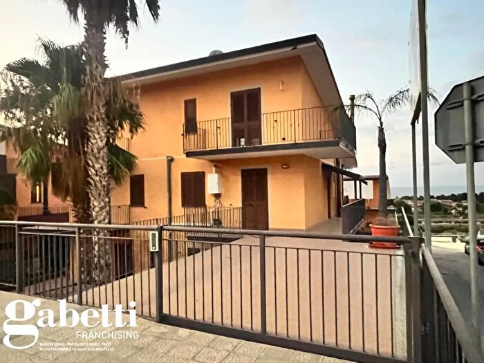 Casa con 7 locali in vendita in Cda Rasola Snc, Patti