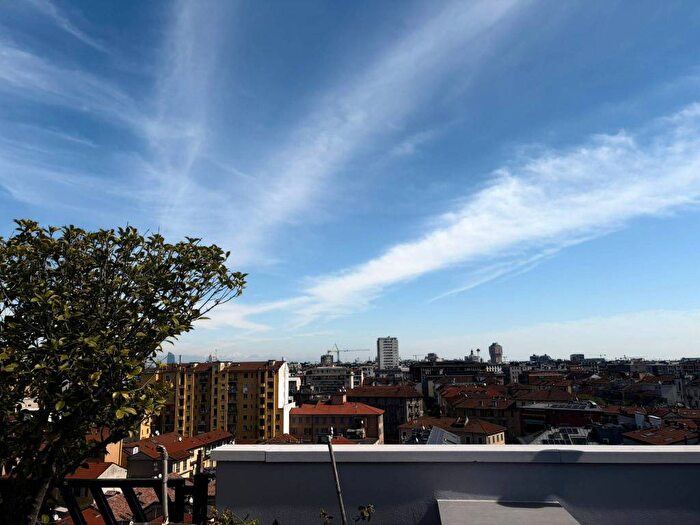 Appartamento bilocale in affitto in Via Voghera, Solari, Milano
