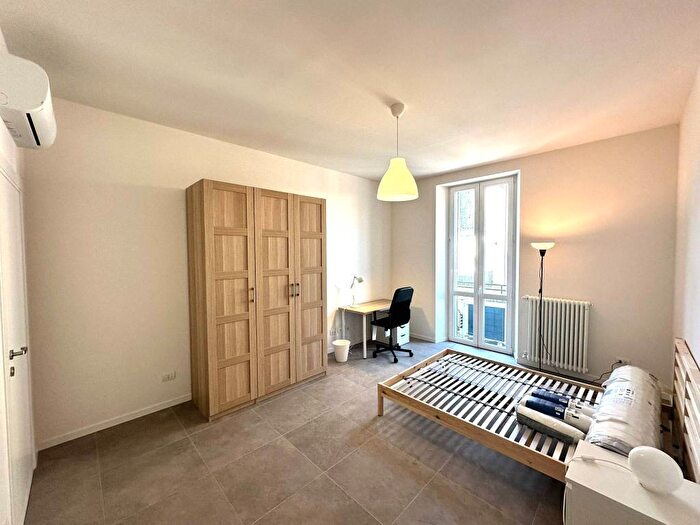 Appartamento trilocale in affitto in Via Monte Cengio, Santa Giulia, Milano