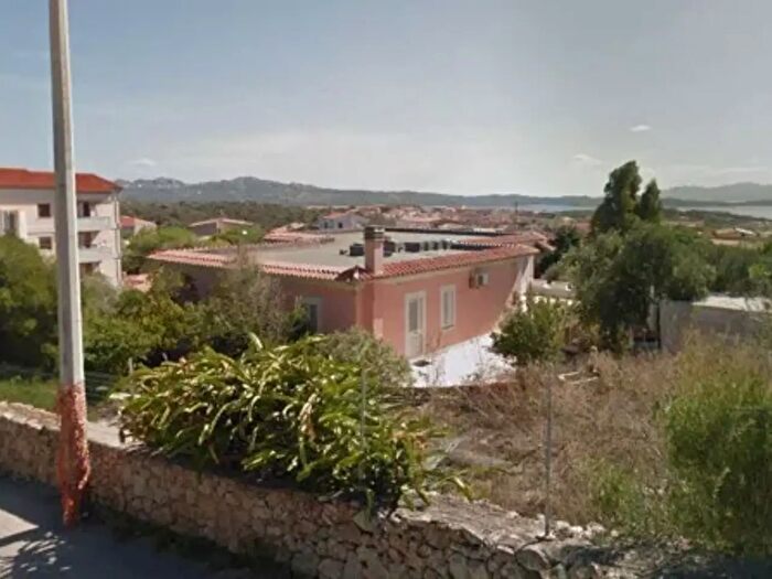Casa con 6 locali in vendita in La Maddalena, La Maddalena