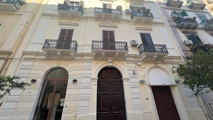 Appartamento trilocale in vendita in Taranto