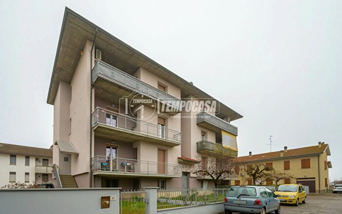 Appartamento quadrilocale in vendita in Via Aldo Moro, Castel Bolognese