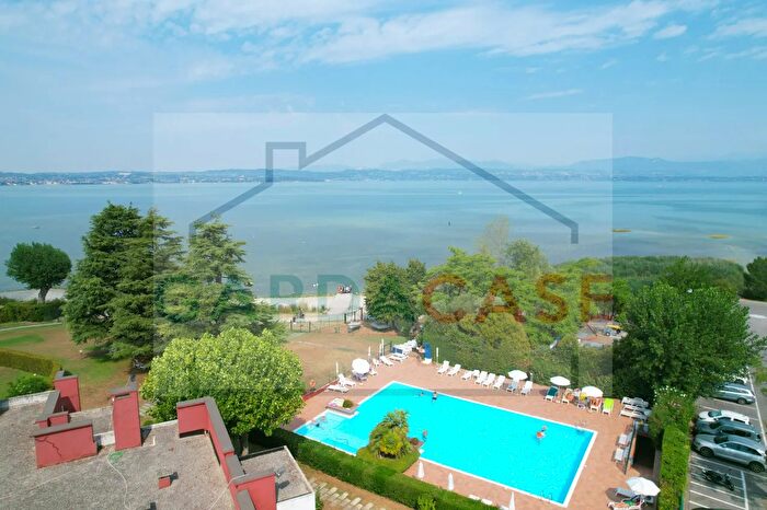 Appartamento trilocale in vendita in Sirmione