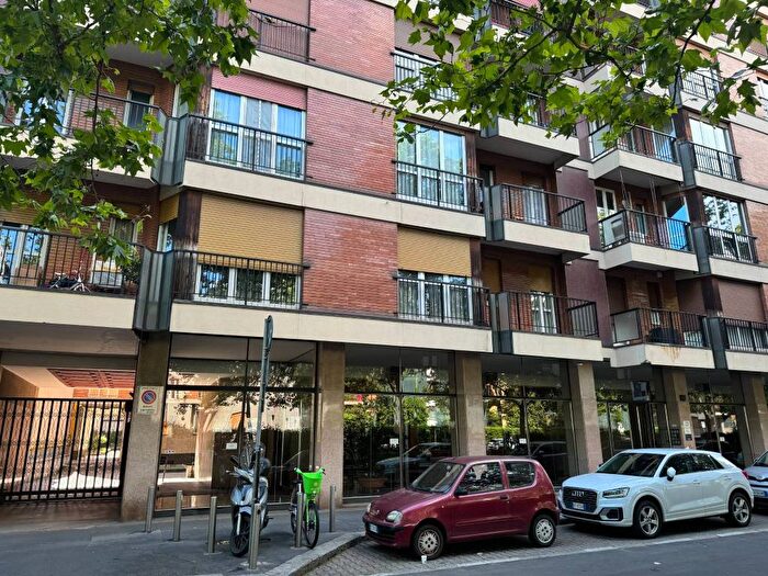Appartamento trilocale in affitto in Viale Daniele Ranzoni, San Siro Trenno, Milano