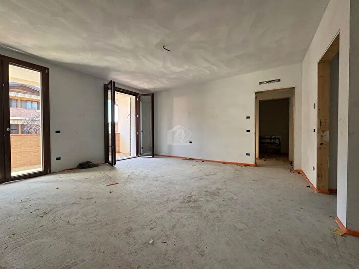 Casa con 5 locali in vendita in Luzzara