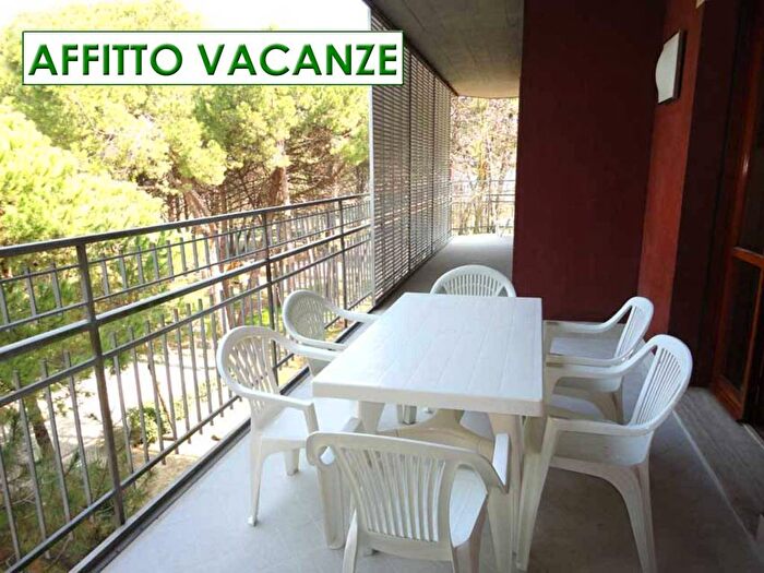 Appartamento trilocale in affitto in Viale Parigi, Zadina Parco di Ponente, Cesenatico