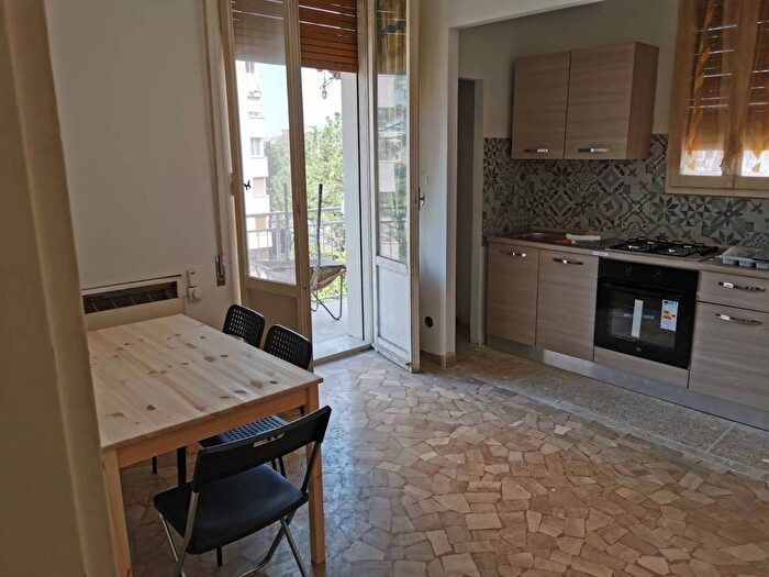 Appartamento quadrilocale in affitto in Via Pasubio, Saffi, Bologna
