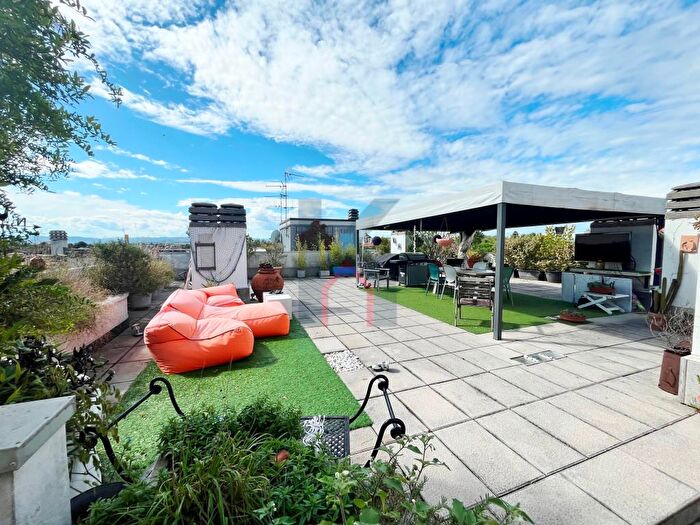 Appartamento con 5 locali in vendita in Via Vittorio Locchi, Forli