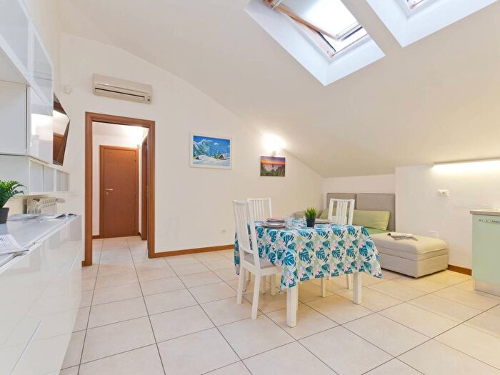 Appartamento trilocale in affitto in Viale Giovanni Bovio, Viale Bovio Piazza Duca degli Abruzzi, Pescara
