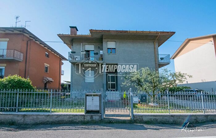 Appartamento quadrilocale in vendita in Via Redichiaro, Cesena