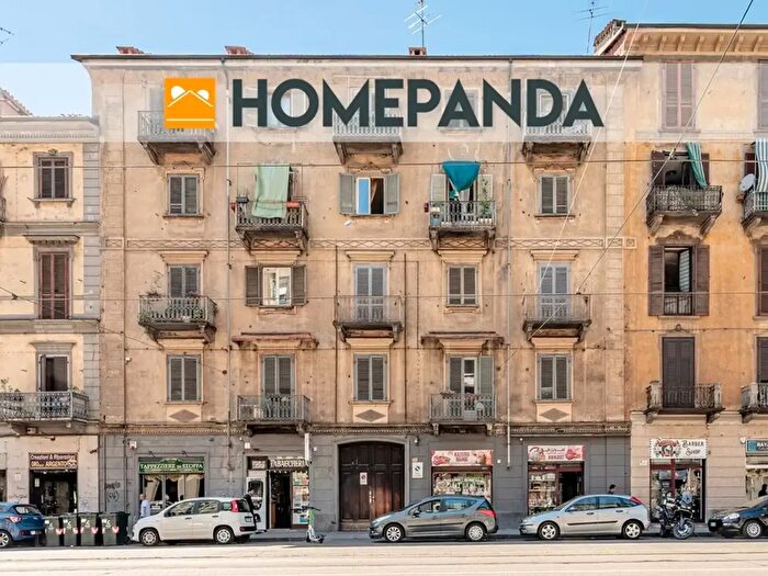 Appartamento con 5 locali in vendita in Corso Giulio Cesare, Torino