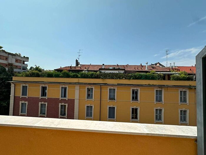 Appartamento bilocale in affitto in Via Andrea Maffei, Montenero, Milano