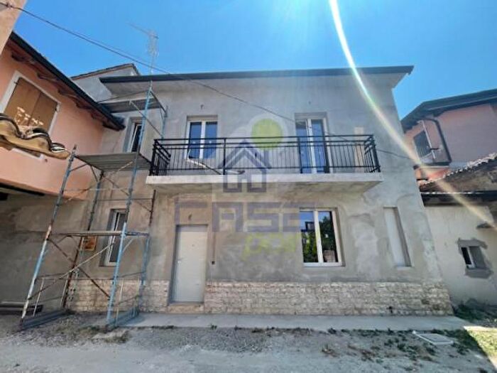 Casa trilocale in vendita in Via Soldati, Castelvetro Piacentino