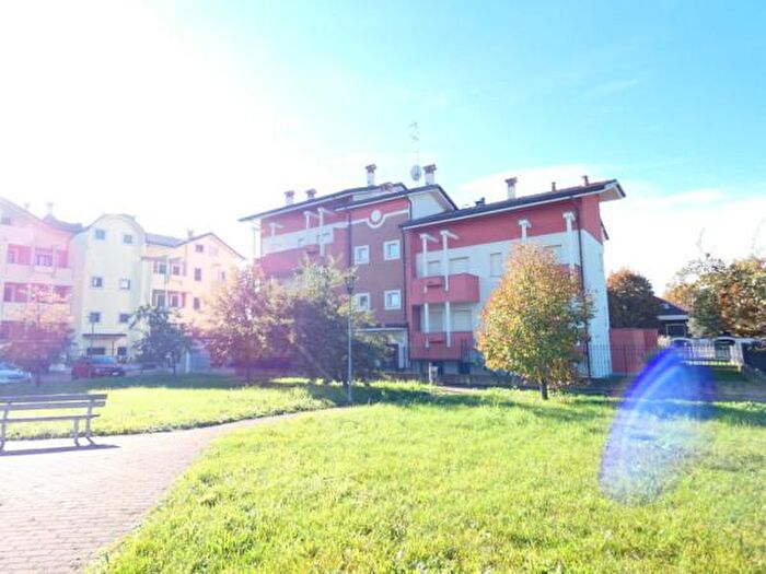 Appartamento trilocale in vendita in Via Carlo Alberto dalla Chiesa, San Giorgio Su Legnano