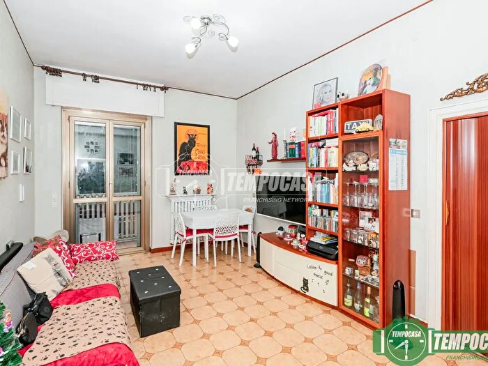 Appartamento trilocale in vendita in Viale Ungheria, Milano