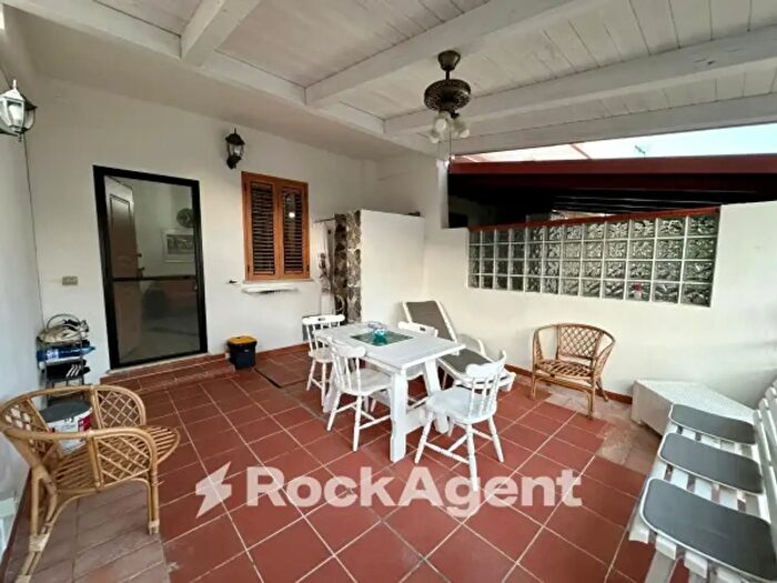 Casa bilocale in vendita in Staletti