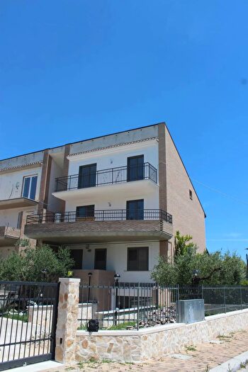 Casa con 7 locali in vendita in Sc Costa della Forma Snc Francavilla al Mare, Miglianico