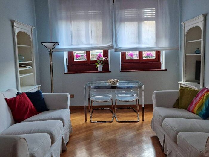 Appartamento trilocale in affitto in Corso di Porta Nuova, Turati, Milano