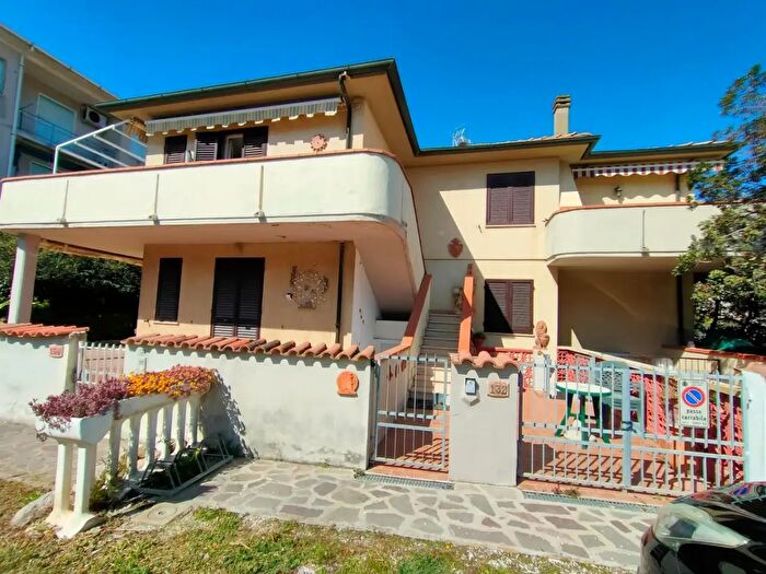Appartamento quadrilocale in affitto in Ferrucci, Cecina