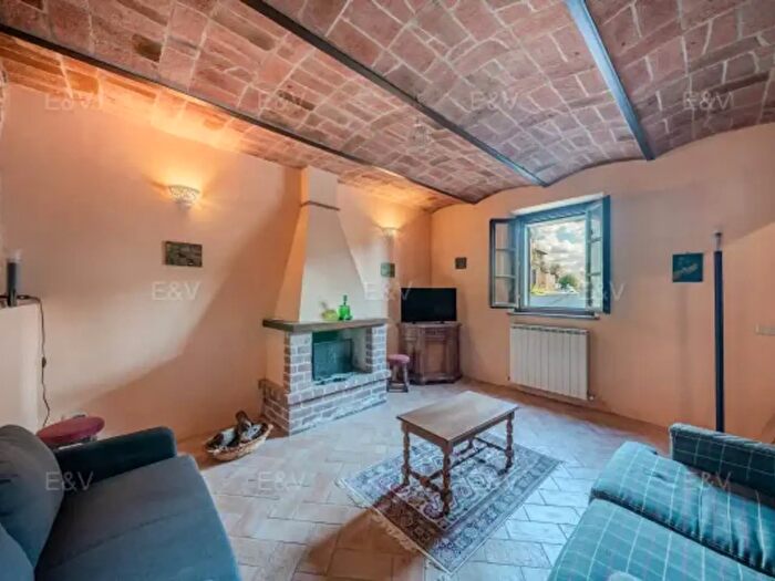 Casa quadrilocale in vendita in Via dei Girasoli, Castiglione Del Lago