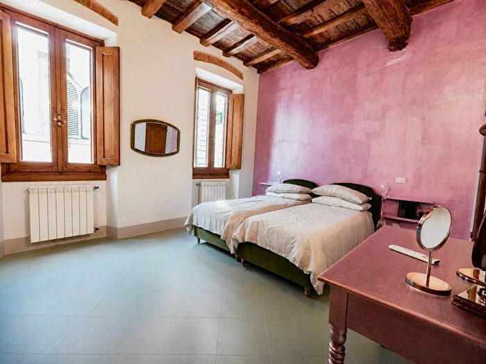 Appartamento quadrilocale in affitto in Via Ghibellina, Sant'Ambrogio, Firenze