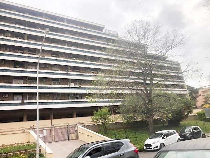 Appartamento trilocale in affitto in Viale degli Eroi di Cefalonia, Spinaceto, Roma