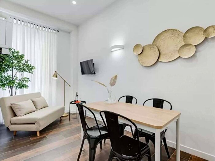 Appartamento trilocale in affitto in Via del Castro Pretorio, Castro Pretorio, Roma