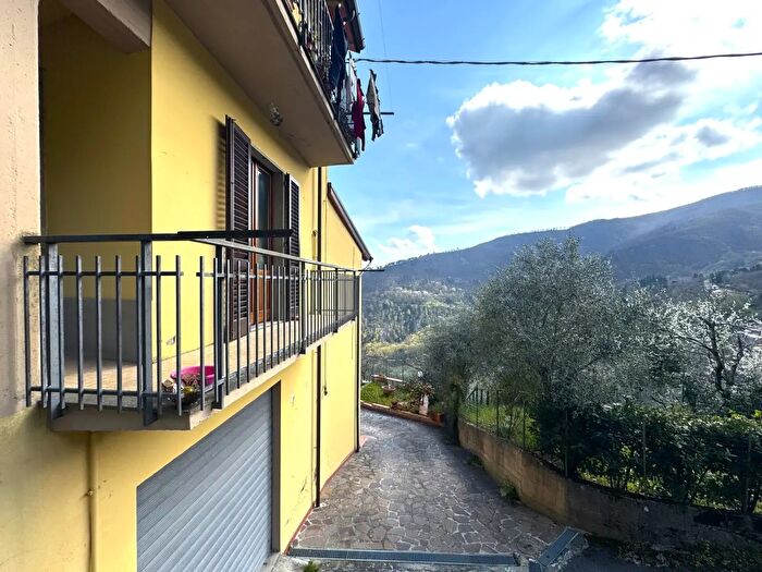 Casa quadrilocale in vendita in Via di Migliana, Cantagallo